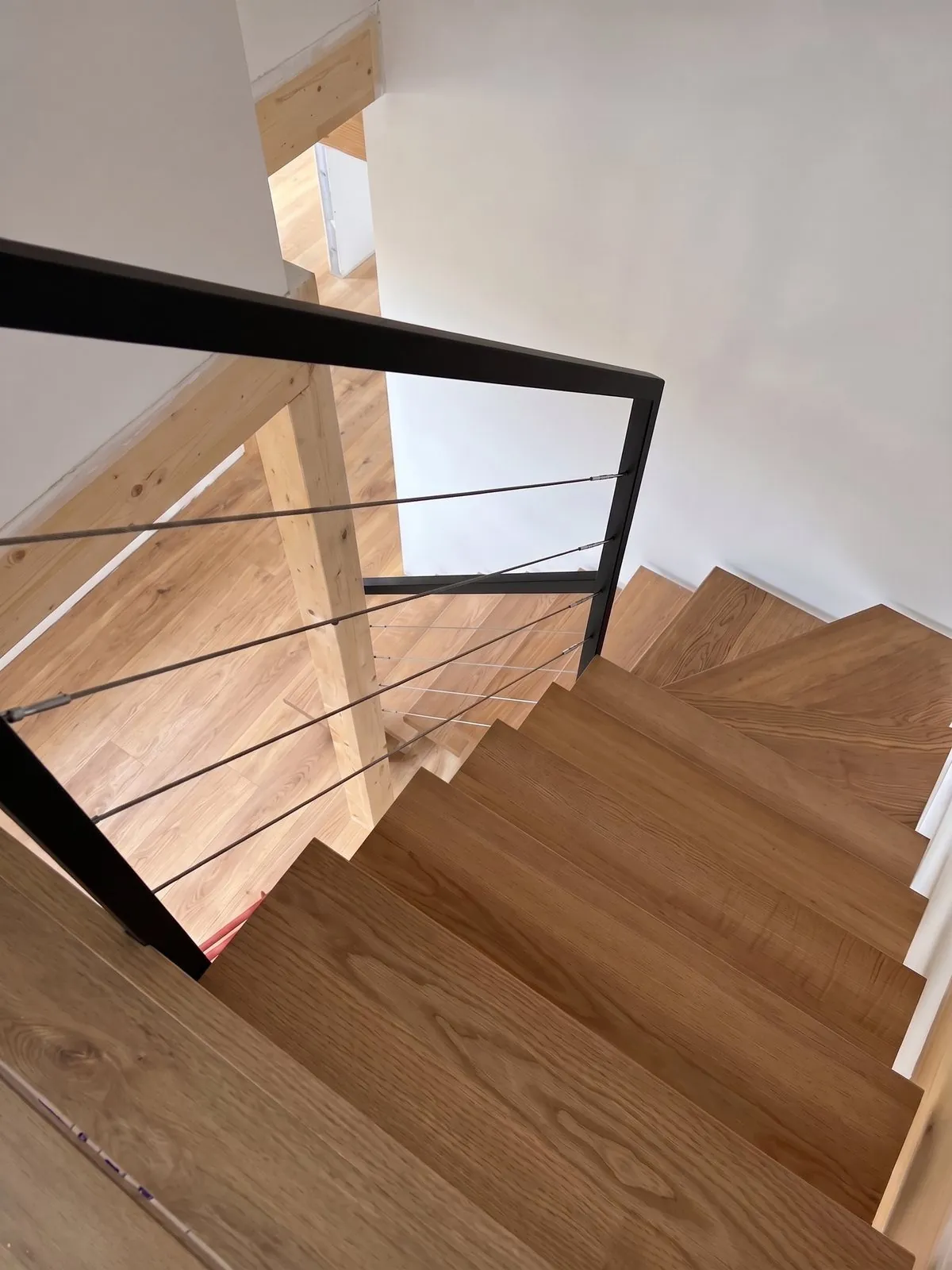 Escalier 1/4 tournant avec marche en chêne massif — Saint-Germain-en-Laye