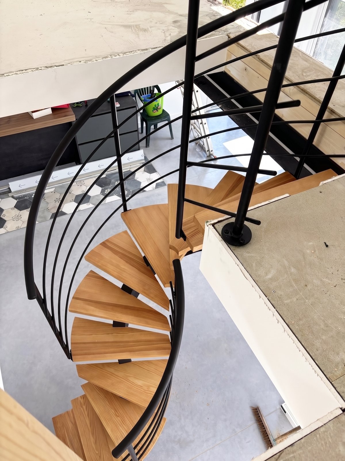 Escalier sur mesure acier et bois