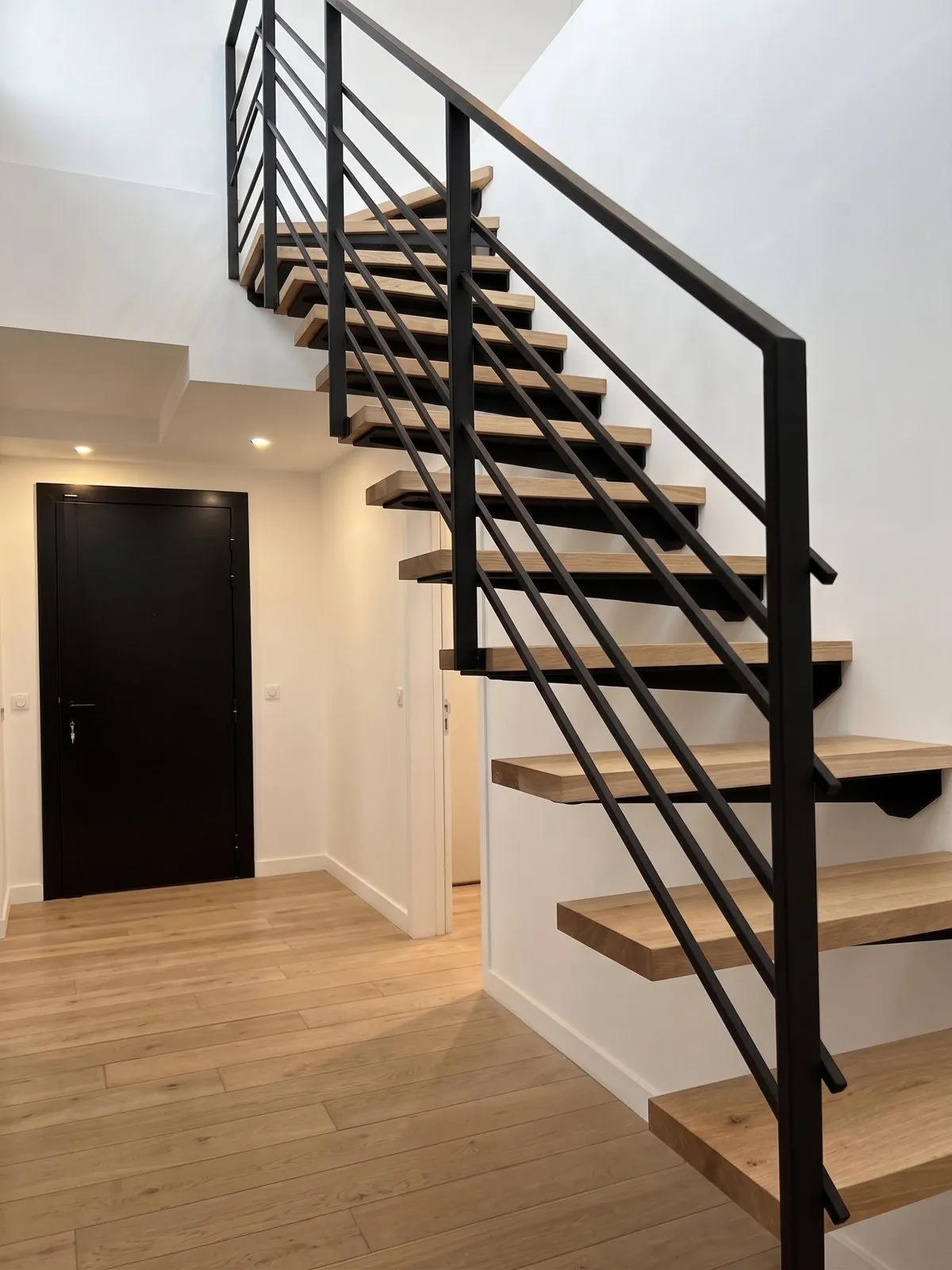 Escalier sur mesure acier et bois — Paris