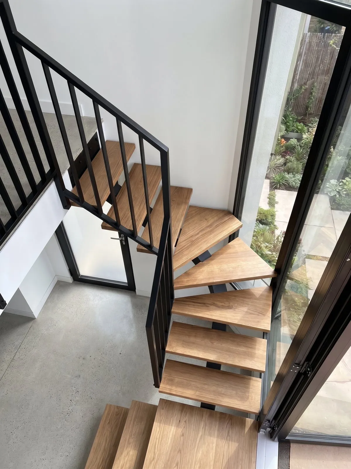 Escalier 2/4 tournant avec palier — Sommières